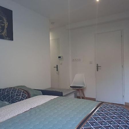 T2 Tom Krist. / Circuit 24H / Oasis /Antares Apartman Le Mans Kültér fotó