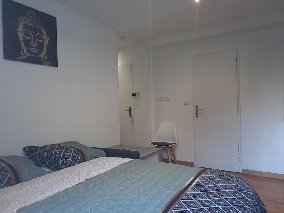 T2 Tom Krist. / Circuit 24H / Oasis /Antares Apartman Le Mans Kültér fotó