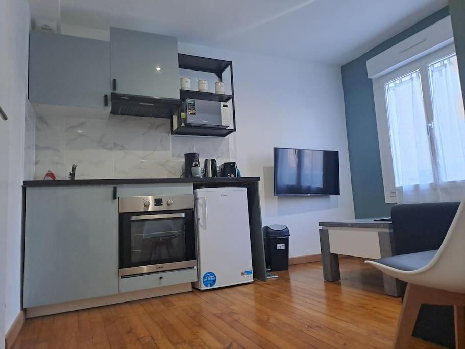 T2 Tom Krist. / Circuit 24H / Oasis /Antares Apartman Le Mans Kültér fotó