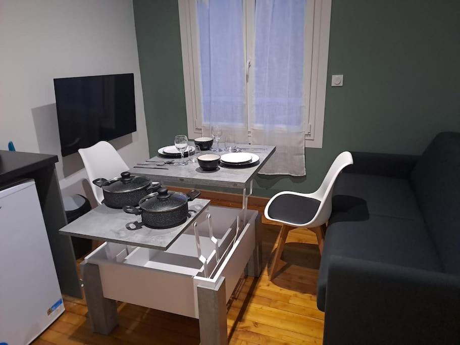 T2 Tom Krist. / Circuit 24H / Oasis /Antares Apartman Le Mans Kültér fotó