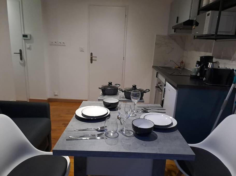 T2 Tom Krist. / Circuit 24H / Oasis /Antares Apartman Le Mans Kültér fotó